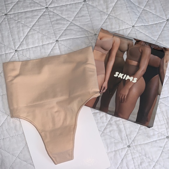 SKIMS Core Control thong - Picture 9 of 9